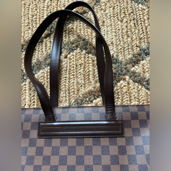 Louis Vuitton parioli pm Damier
Ebene Handbag - Picture 2 of 8